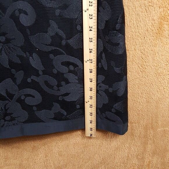 LAUNDRY SHELLI SEGAL Sheath Dress Size 4 Black Lace Overlay Empire Waist - Picture 8 of 9